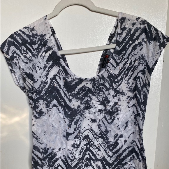 GUESS Top Open back - Picture 3 of 5